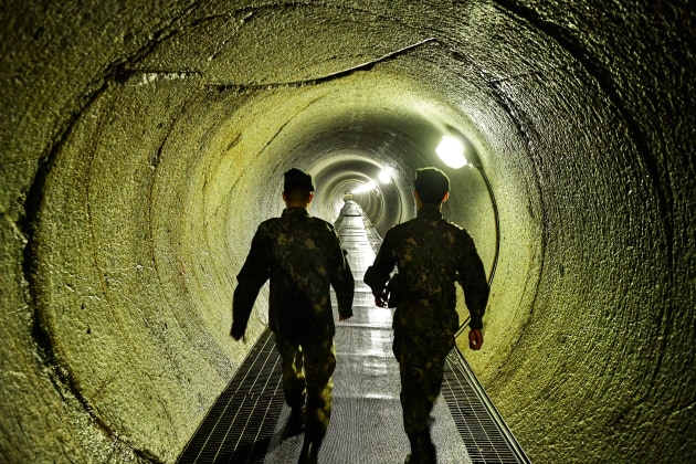 Park Jongwoo: DMZ. Demilitarized Zone of Korea
(c) 2017 Park Jongwoo
Book published by Steidl 2017