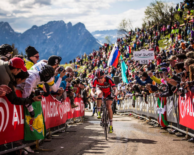 Cadel Evans climbs Italy&rsquo;s Monte Zoncolan during his final Grand Tour. Image: Marcus Enno
