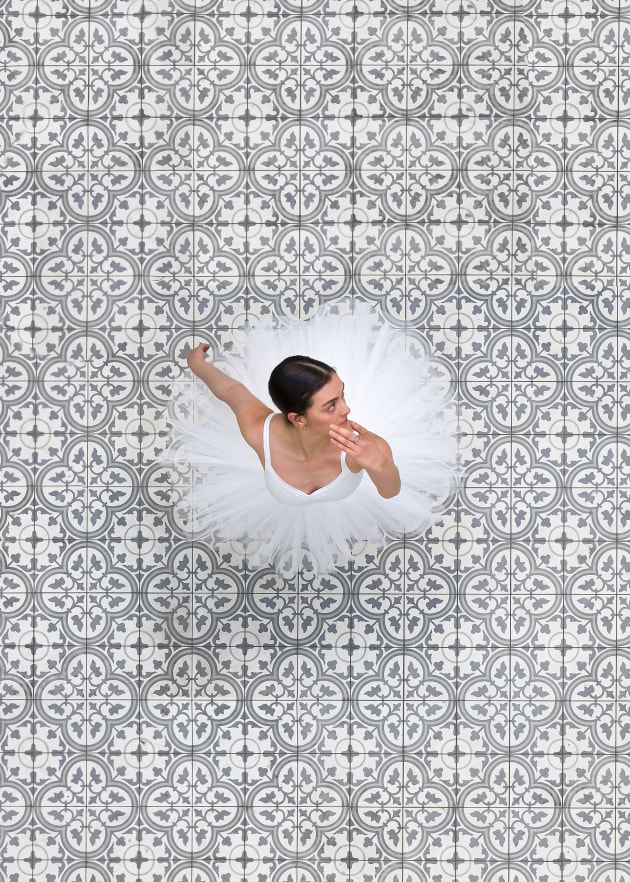 &copy; Brad Walls. Gracieuse.